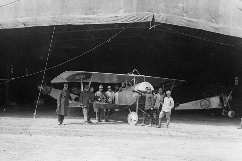 Înființarea aviației de vânătoare române